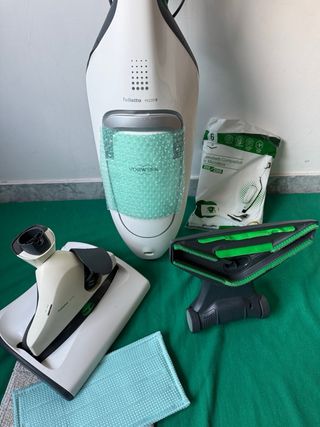 Folletto VK220s + lavapavimenti in garanzia