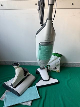 Folletto VK220s + lavapavimenti in garanzia