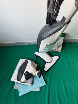 Folletto VK220s + lavapavimenti in garanzia