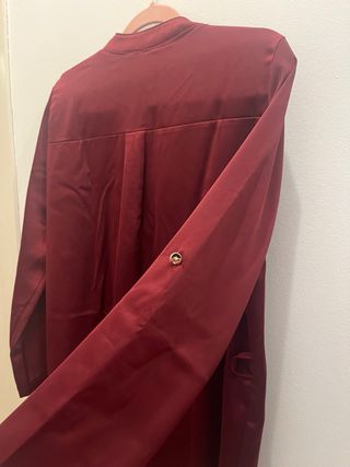 Blusa burdeos de manga larga