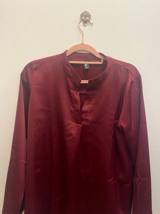 Blusa burdeos de manga larga