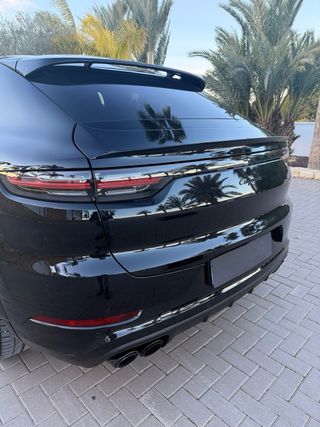 Porsche Cayenne 2021