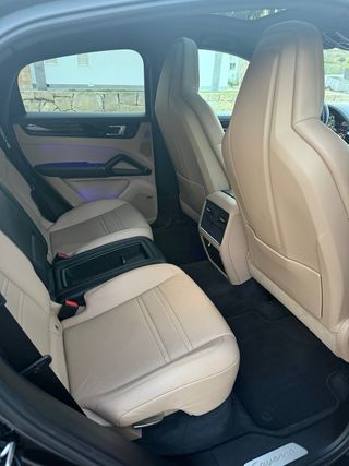 Porsche Cayenne 2021