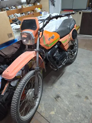 Ciclomotor Derbi Yumbo Naranja