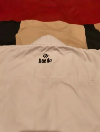 Karategui de competición marca Dardos