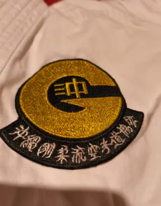 Karategui de competición marca Dardos