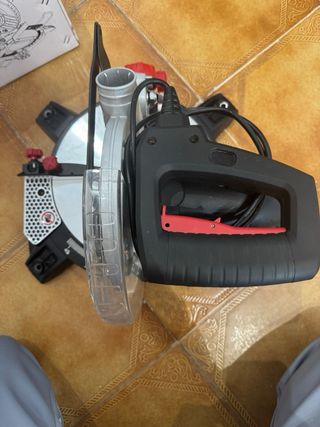 Sierra Ingletadora 1400W 210mm