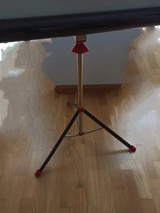 Pantalla de proyección con trípode 125x125