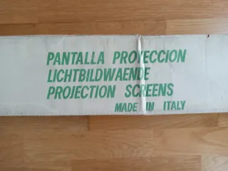 Pantalla de proyección con trípode 125x125