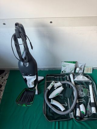 Folletto VK220S + borsone accessori con picchio