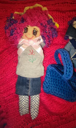Bambole fatte a mano con borsa