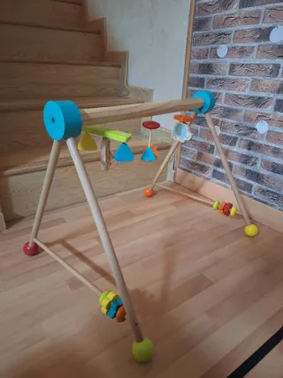 Gimnasio madera bebé