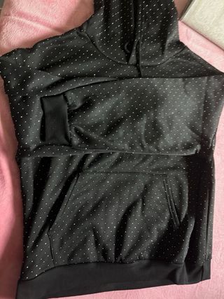 Felpa nera con strass