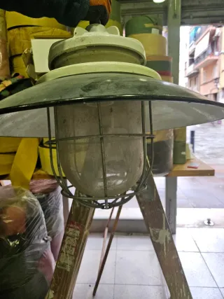 Foco náutico industrial cristal y metal