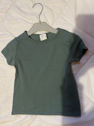 Camiseta Zara verde oscura manga corta Talla XS