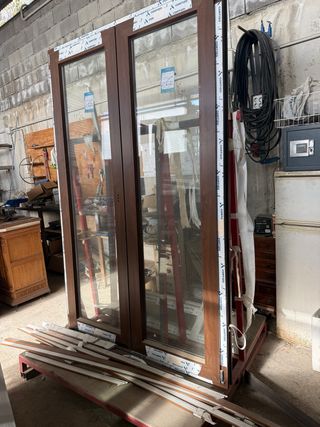 Balconera PVC Doble Hoja nueva cuesta 800euros