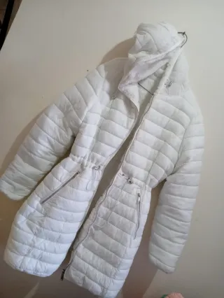 Abrigo acolchado blanco mujer
