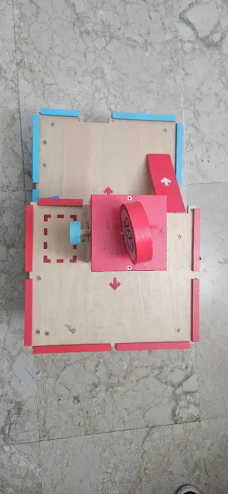 Parking Coches Madera Estación Gasolina