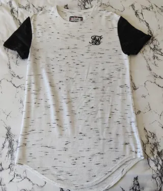 Camiseta SikSilk jaspeada blanca y mangas negras