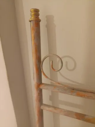 Cabecero de cama metálico 135