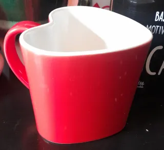 Lote 6 Tazas UO, Miss Miserable, Gaudí