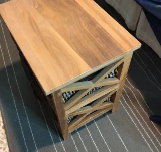 Comodino con 2 cassetti in vimini e legno