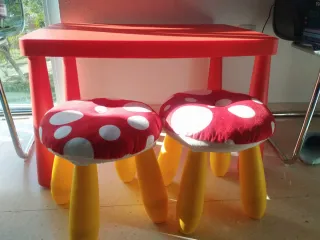 Mesa y 2 Sillas Infantil Ikea