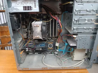 Torre Ordenador Gris Plata