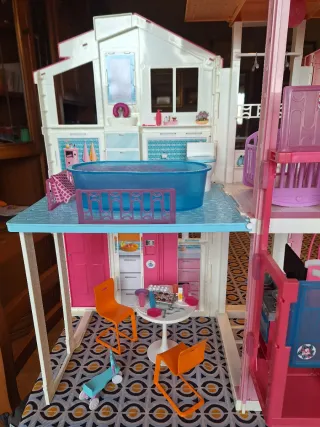 Casa Barbie Malibu 3 Piani con Accessori
