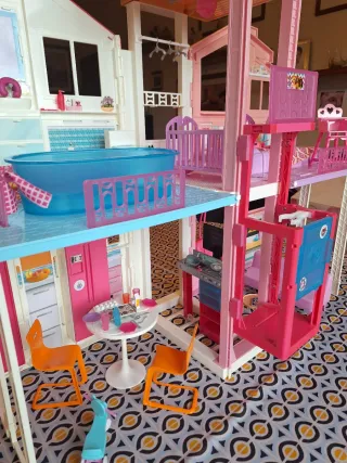 Casa Barbie Malibu 3 Piani con Accessori