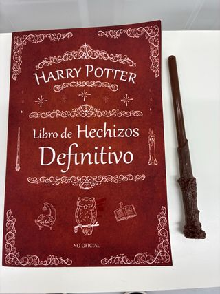 Pack libro hechizos y bolivarita Harry Potter