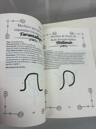 Pack libro hechizos y bolivarita Harry Potter