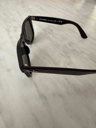 Occhiali da sole Ray-Ban Wayfarer neri