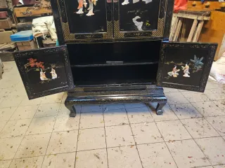 Antica credenza cinese lacca giada