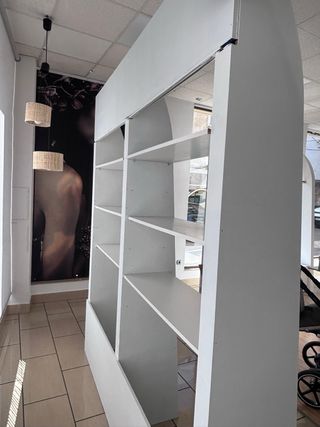 Estantería blanca modular