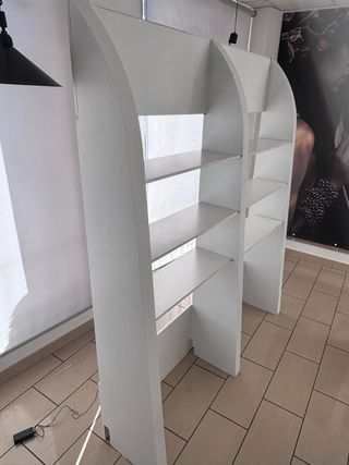 Estantería blanca modular