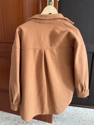 Abrigo de paño marrón