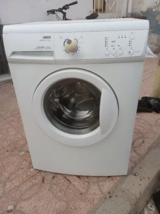 Lavadora Zanussi PLUKI 593D