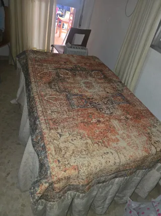 Mesa Camilla Marrón y Roja