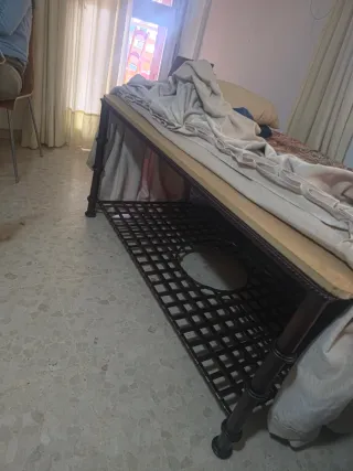 Mesa Camilla Marrón y Roja