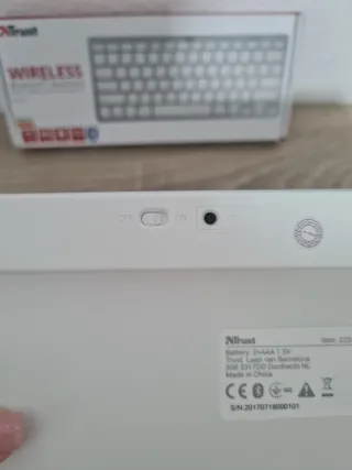 Teclado Inalámbrico Trust Gris/Blanco