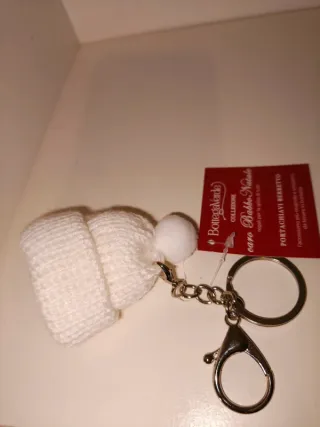 Portachiavi berretto invernale con pon pon