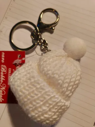 Portachiavi berretto invernale con pon pon