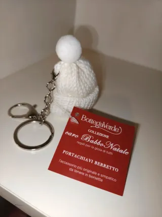 Portachiavi berretto invernale con pon pon