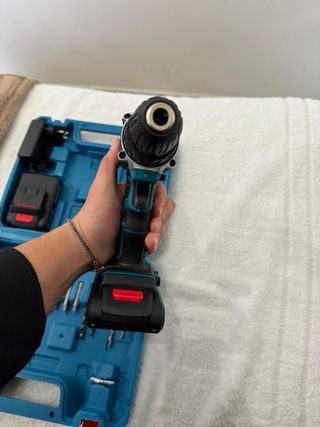 Avvitatore e Trapano con accessori