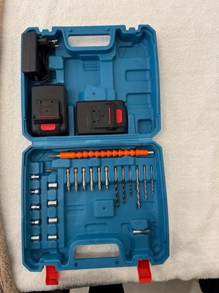 Avvitatore e Trapano con accessori