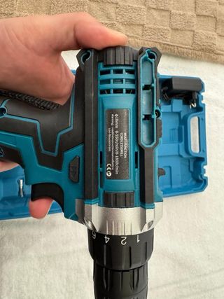 Avvitatore e Trapano con accessori