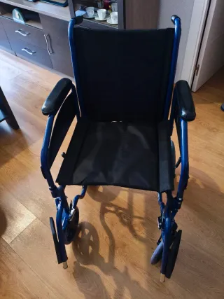 Silla de ruedas plegable Mobliclinic