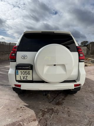 Toyota Land Cruiser 150 2022