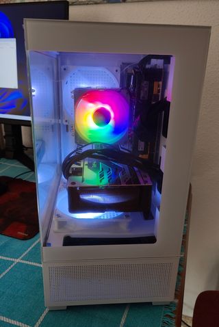 PC Gaming Xeon RX570 32GB ARGB Blanco W11 PC-221